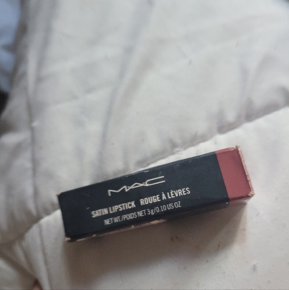 MAC Cosmetics Satin Lipstick in Brave